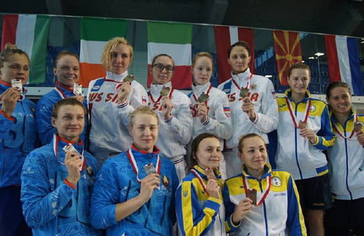 Спортсменка из Одессы лидирует на чемпионате Европы по плаванию
