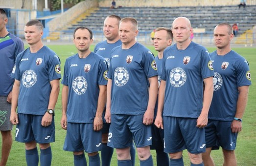 В Одесской области военные играют в футбол