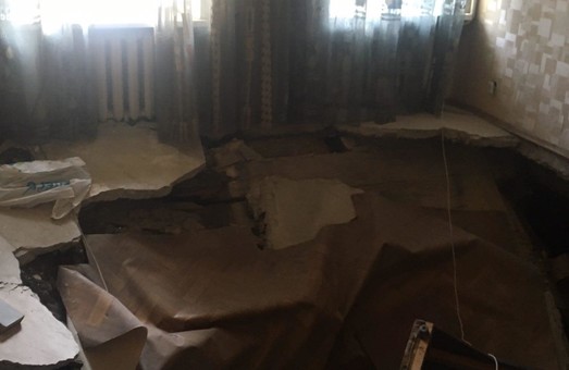 В спальном районе Одессы произошло частичное разрушение в квартире