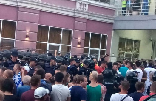 Матч за Суперкубок Украины в Одессе: 14 задержанных, 2 уголовных дела, 2 пострадавших полицейских