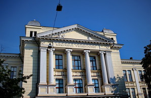 Реинкарнация проректора Дубининой: в ОНМедУ возвращаются профессионалы