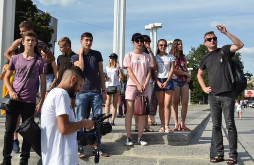 «Путешественники с Востока» - группа выпускников из прифронтового города Золотое - скоро будут в Одессе