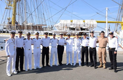 Курсанты Одесской морской академии практикуются на учебных военных кораблях Португалии и Румынии