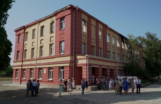 Школу в Балтском районе, пострадавшую от пожара, восстановят к 1 сентября 2019 года