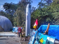 В одесской обсерватории построили четырехметровую модель ракеты "Энергия" (ФОТО)