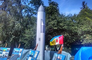 В одесской обсерватории построили четырехметровую модель ракеты "Энергия" (ФОТО)