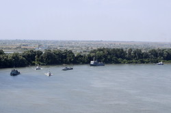 На Дунае у берегов Одесской области украинские и румынские военные моряки учатся вместе обеспечивать безопасность