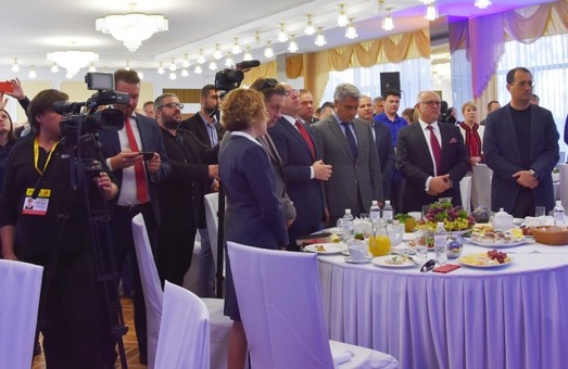 Верующие всех конфессий объединились за завтраком в Одессе (ФОТО)