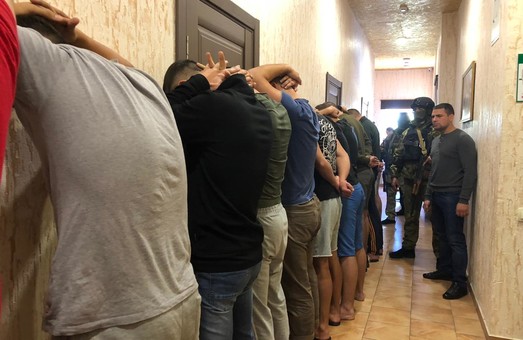 На кого собрались охотиться в Одессе 25 вооруженных «гостей»? (ФОТО, ВИДЕО)