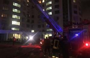 В Одессе горел жилой новострой на проспекте Шевченко (ФОТО)