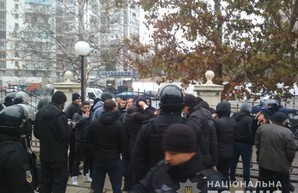 Драка в суде. 49 человек задержано (ФОТО, ВИДЕО)