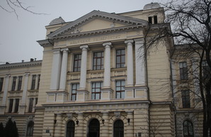 Сотрудники Одесского медуниверситета обратились за помощью к Порошенко и Гройсману