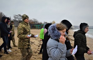 В Одессе дети поддержали украинских моряков (ФОТО)