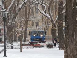 Как город справляется с последствиями снегопада (ФОТО)