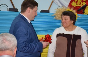 Родителям погибшего пограничника вручили ключи от нового дома