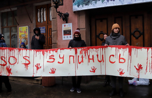 В Одессе акция зоозащитников завершилась дракой с полицией (ВИДЕО)