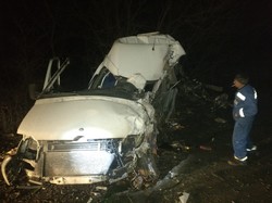 Страшная авария под Одессой: пассажирский микроавтобус столкнулся с грузовиком (ФОТО)