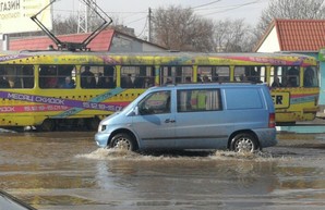 Прорыв водопровода на Люстдорфской дороге (ФОТО)
