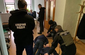 Сразу двух взяточников в силовых структурах разоблачили в Одесской области (ФОТО)