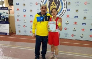 Чемпионкой Украины по боксу стала юная одесситка (ФОТО)