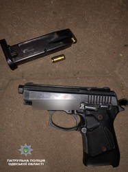 Ночью в Одессе дважды стреляли: из газовых игрушечных пистолетов (ФОТО)