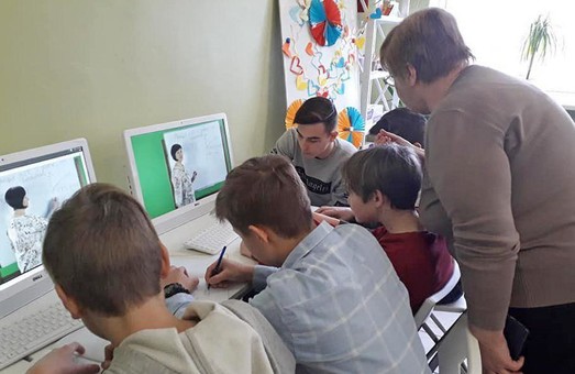 Школьники Одесской области учатся по Интернету (ФОТО)