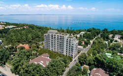 В Одессе у моря строят высотный жилой комплекс в "пшонка-стайл" (ФОТО)