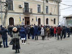 Беспредел в Одесском медицинском продолжается: уволенный Запорожан возводит баррикады (ФОТО)