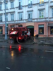 Ночной пожар и взрыв на Ришельевской (ФОТО)