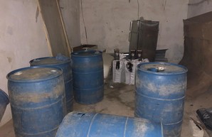 Пограничники изъяли у контрабандистов 5 тысяч литров алкоголя (ФОТО)