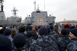 В Одессе на борту флагмана ВМСУ первая леди провела флешмоб в поддержку пленных украинских моряков (ФОТО)