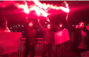 Около американского эсминца в Одесском порту протестовали (ФОТО)