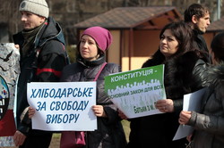 В Одессе антивакцинаторы отстаивали право детей болеть смертельно опасными болезнями (ФОТО, ВИДЕО)