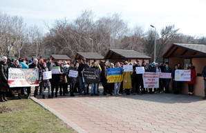 В Одессе антивакцинаторы отстаивали право детей болеть смертельно опасными болезнями (ФОТО, ВИДЕО)