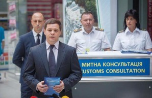 Эпическое мародерство на Одесской таможне: Сергей Тупальский опять оказался в центре скандала с контрабандой