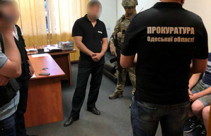 За взятки на одесских пляжах полицейские пойдут под суд (ФОТО)