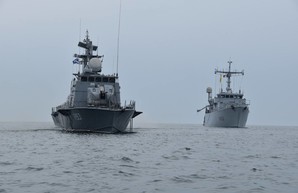 Как в море под Одессой тренируются ВМС Украины и Франции (ФОТО)