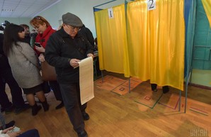 На избирательные нарушения омбудсмену с утра пожаловалось более 200 украинцев