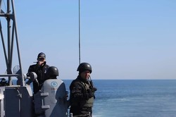 В море неподалеку от Одессы ВМС Украины и канадский фрегат провели совместные учения (ФОТО, ВИДЕО)