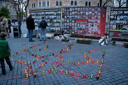 В Одессе на Греческой площади прошел совместный молебен в память о погибших пять лет назад одесситах (ФОТО)