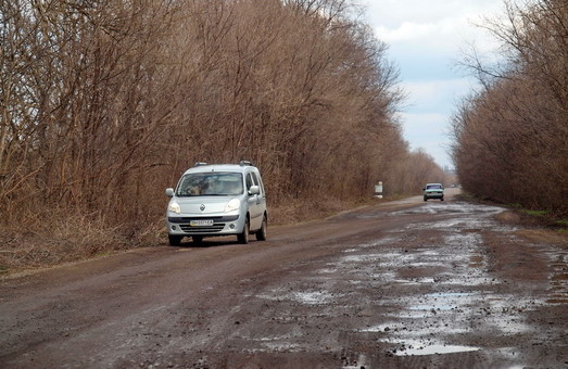 «Ямочный» ремонт местных дорог Одесской области оценили в более чем 400 миллионов гривен