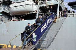 Украинские военные моряки стажируются на британском разведчике (ФОТО)