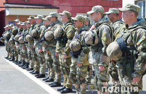 Часть спецназа одесской полиции отправилась в зону боевых действий под Мариуполем