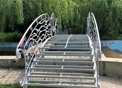 В Одесском парке Победы появился новый мост (ФОТО)