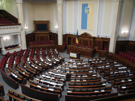 Роспуск парламента будет обжалован в суде