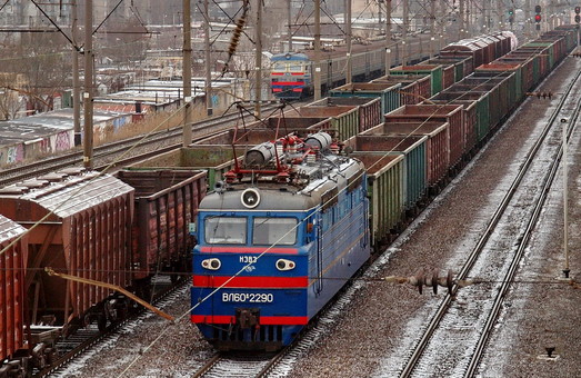 Станции Одесского железнодорожного узла с января по апрель погрузили около 4 тысяч вагонов