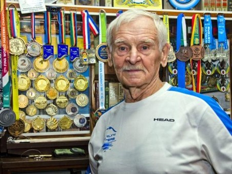 Одесский пенсионер завоевал золото на всеукраинских соревнованиях по плаванью