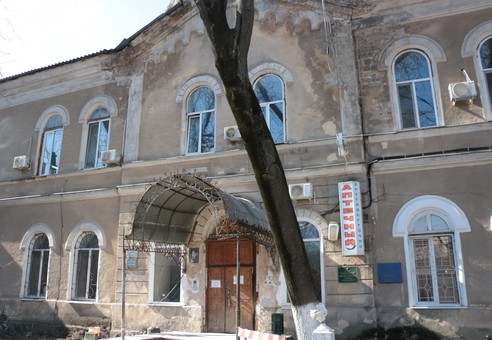 В Одессе начали ремонтировать Еврейскую больницу