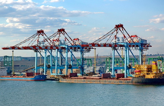 СБУ обнаружила миллионные хищения в порту «Южный»