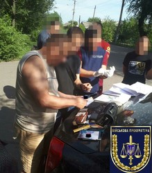 В Одесской области задержаны за взяточничество сотрудник военкомата и депутат